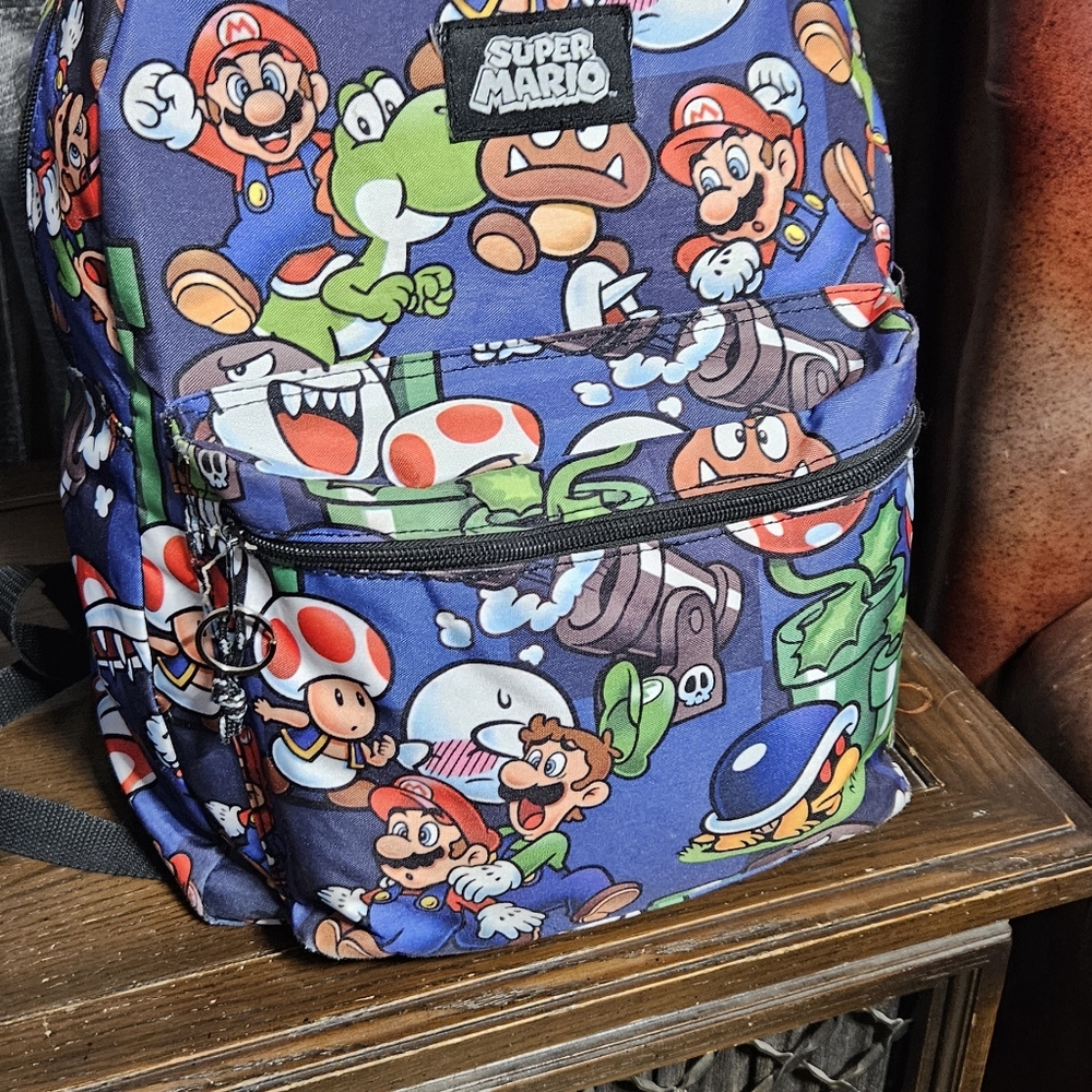 Super Mario backpack - Picture 7 of 7